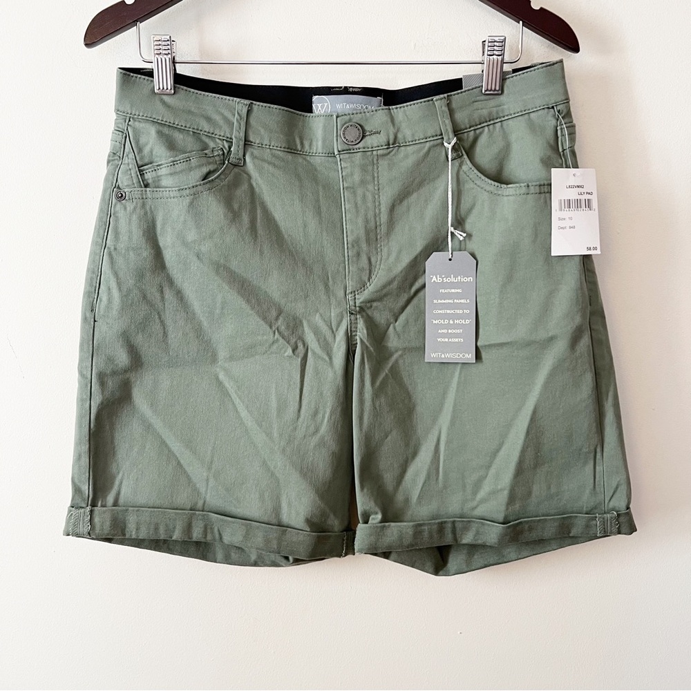 NWT WIT & WISDOM AB-SOLUTION STRETCH TWILL SHORTS IN LILY PAD SZ 10